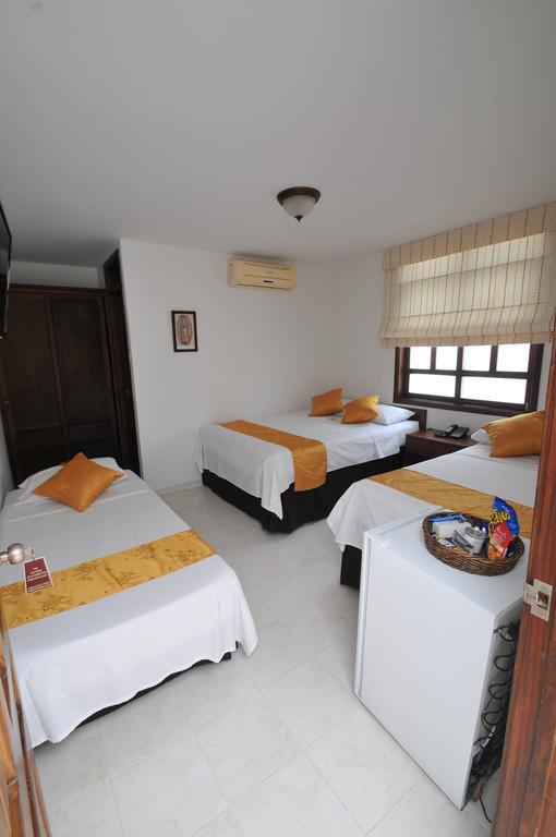 Hotel San Julian بوغا المظهر الخارجي الصورة