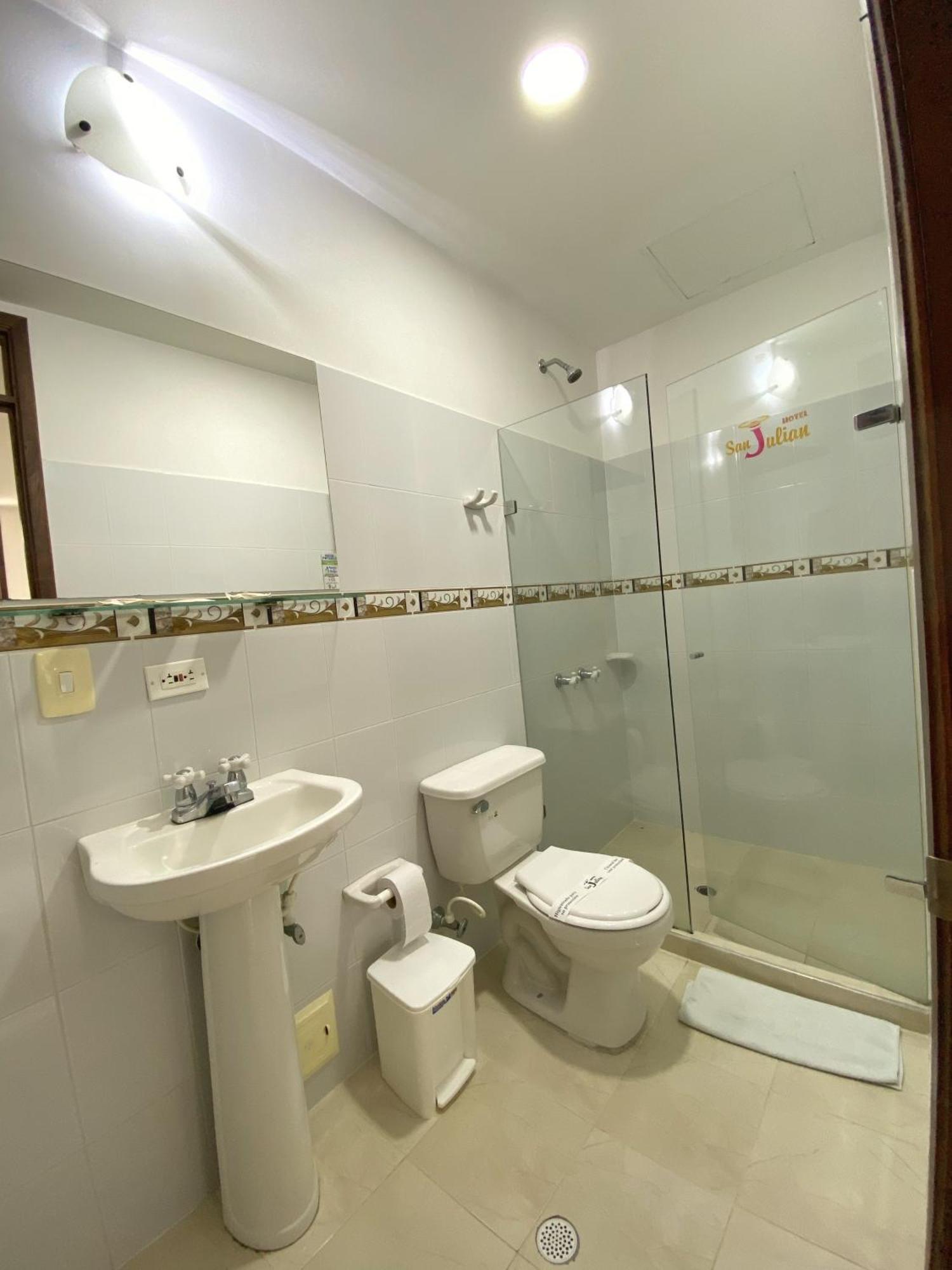 Hotel San Julian بوغا المظهر الخارجي الصورة