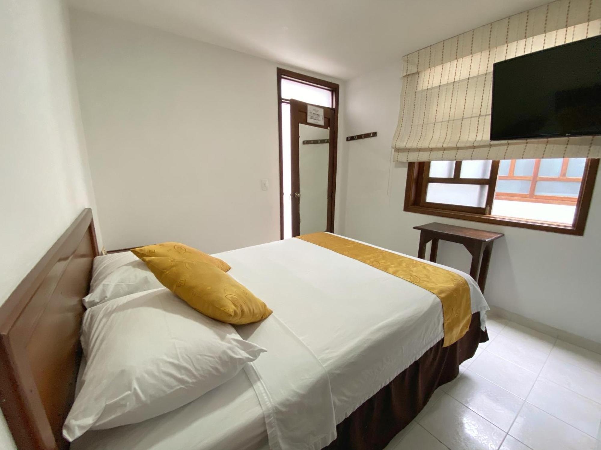 Hotel San Julian بوغا المظهر الخارجي الصورة
