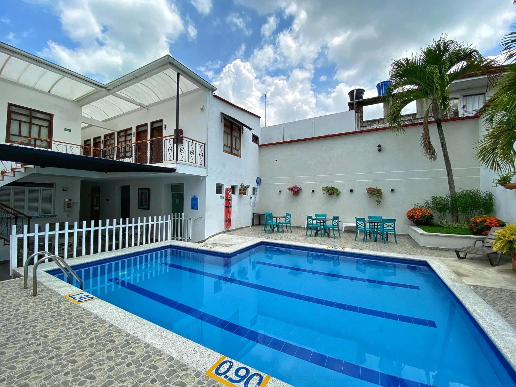 Hotel San Julian بوغا المظهر الخارجي الصورة