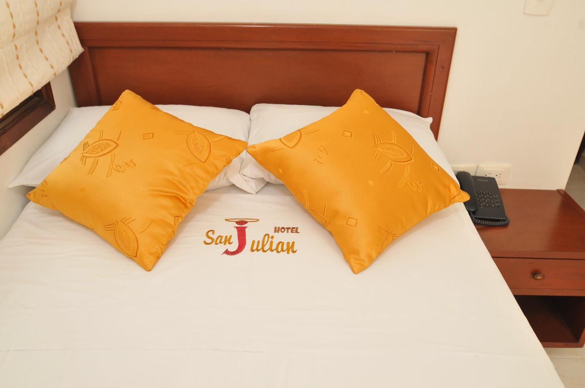 Hotel San Julian بوغا الغرفة الصورة