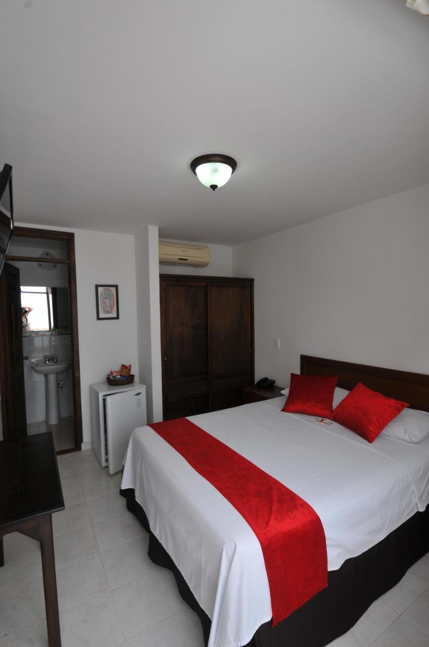 Hotel San Julian بوغا المظهر الخارجي الصورة